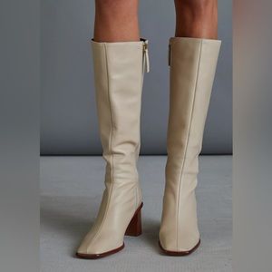 ALOHAS EAST OFF WHITE KNEE HIGH BOOTS, SIZE 39/8.5, NEW WITH BOX